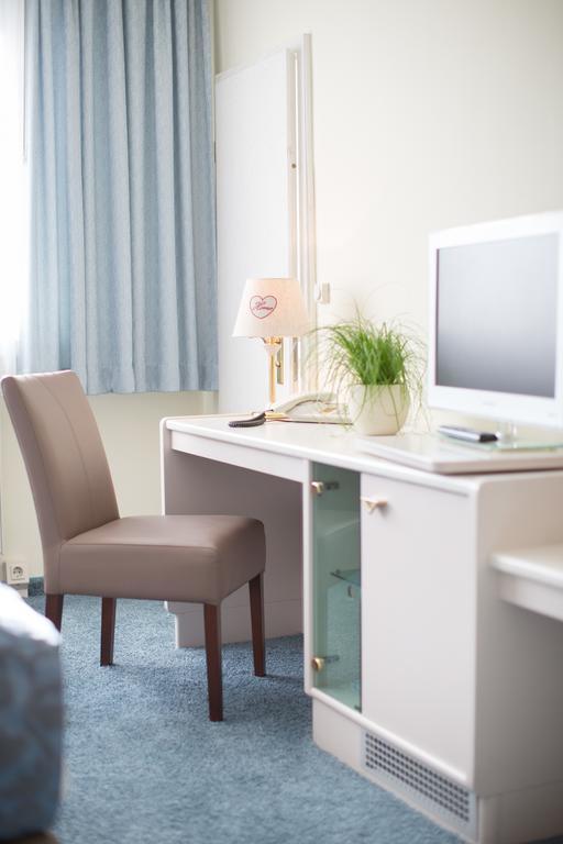 Hotel Kristall Weisswasser Quarto foto